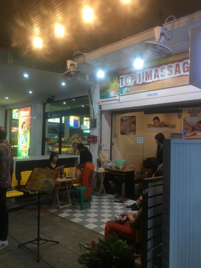 Gung Domitory Pattaya Exterior foto